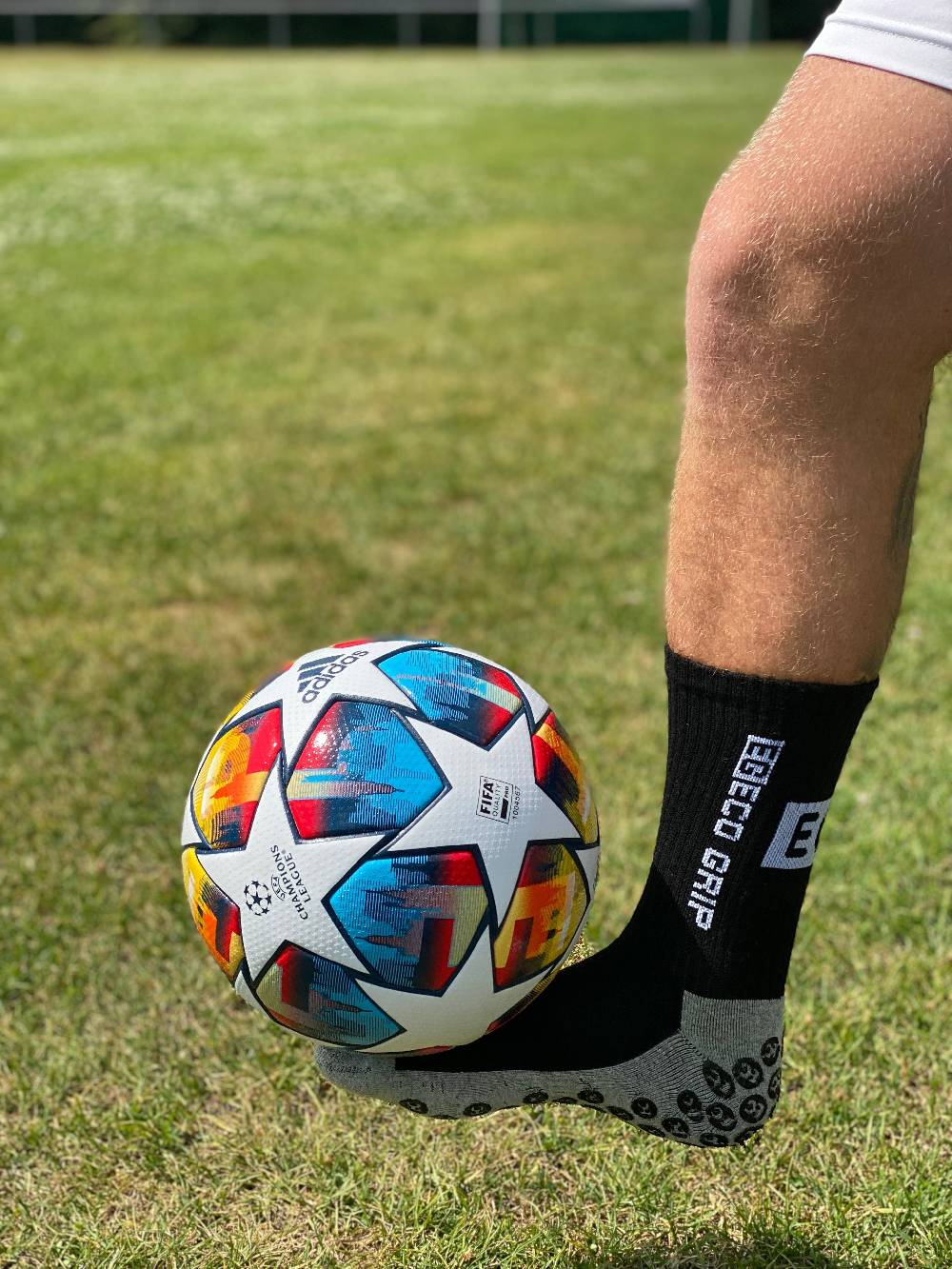KB Socken Rutschfeste Fußballsocken Mit Gummierten Noppen 2 Paar