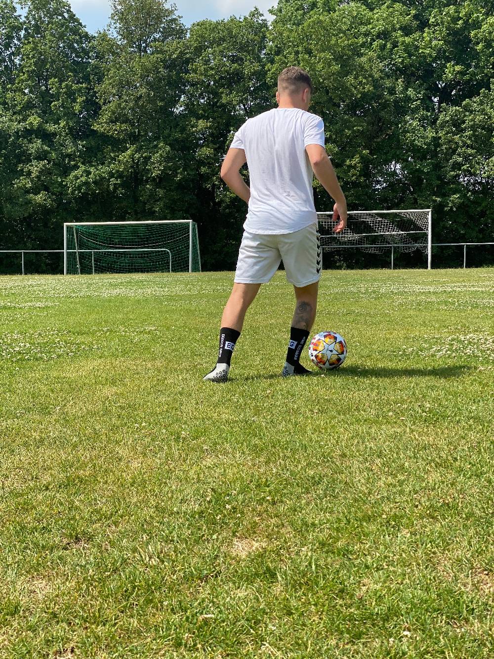 KB Socken Rutschfeste Fußballsocken Mit Gummierten Noppen 2 Paar