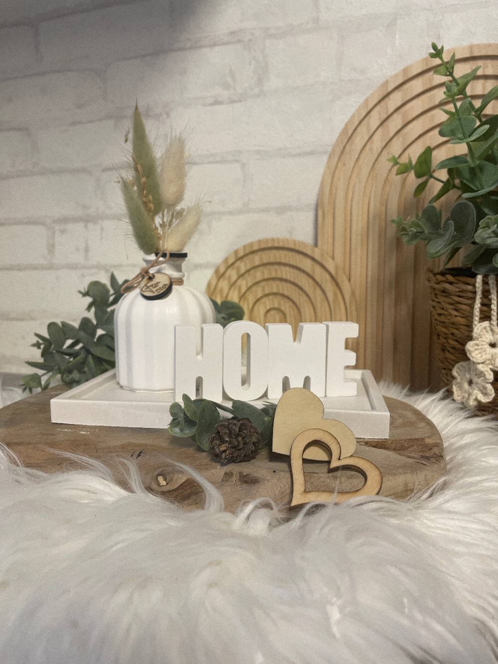 KB Socken Vase Mit Trockenblumen Auf Tablett Mit Schriftzug " Home" Keraflott Formen Wohnakzente, Keramik,Wohndeko, Dekoratives Tablett