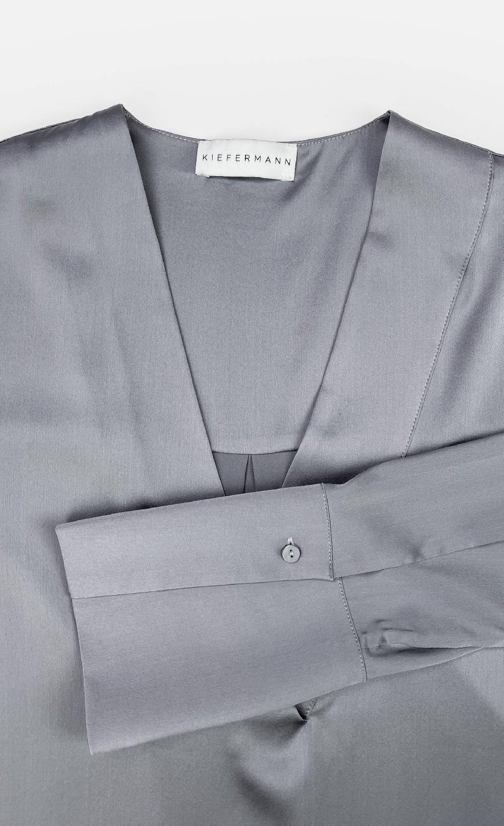 Kiefermann Cetina Seidensatinbluse Mit V-Ausschnitt