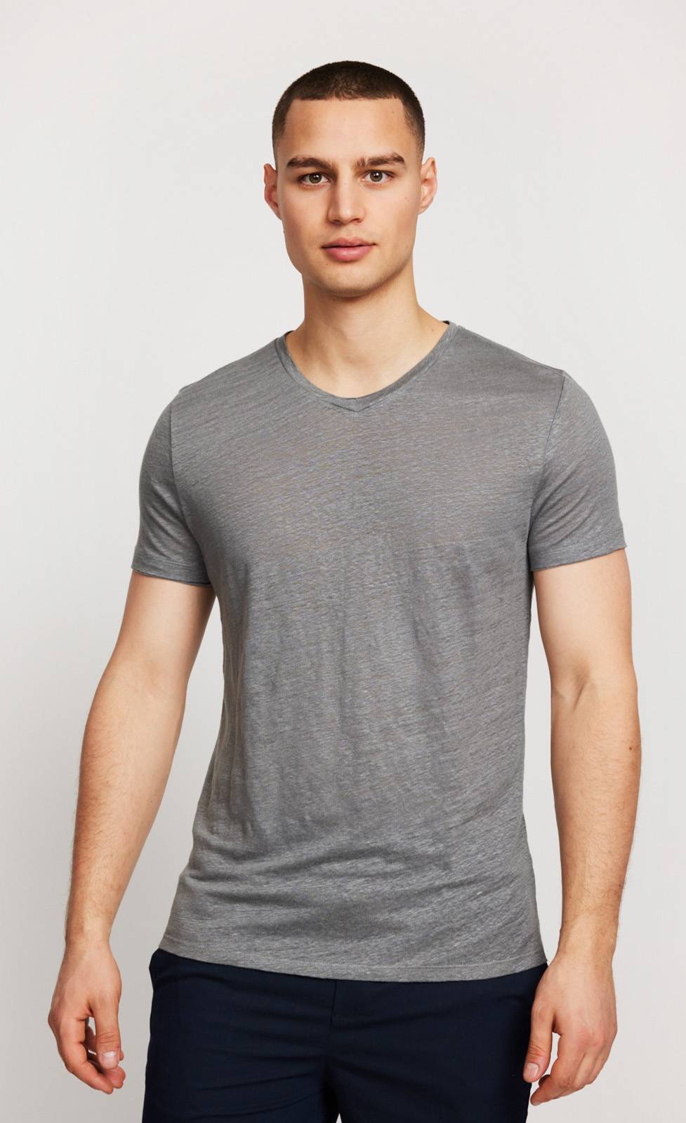 Kiefermann Flynn Leinen V-Ausschnitt-T-Shirt