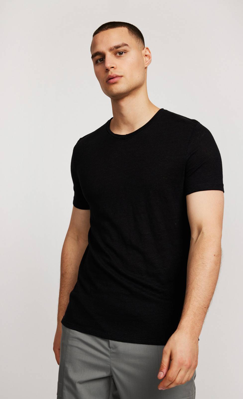 Kiefermann Flynn Leinen V-Ausschnitt-T-Shirt