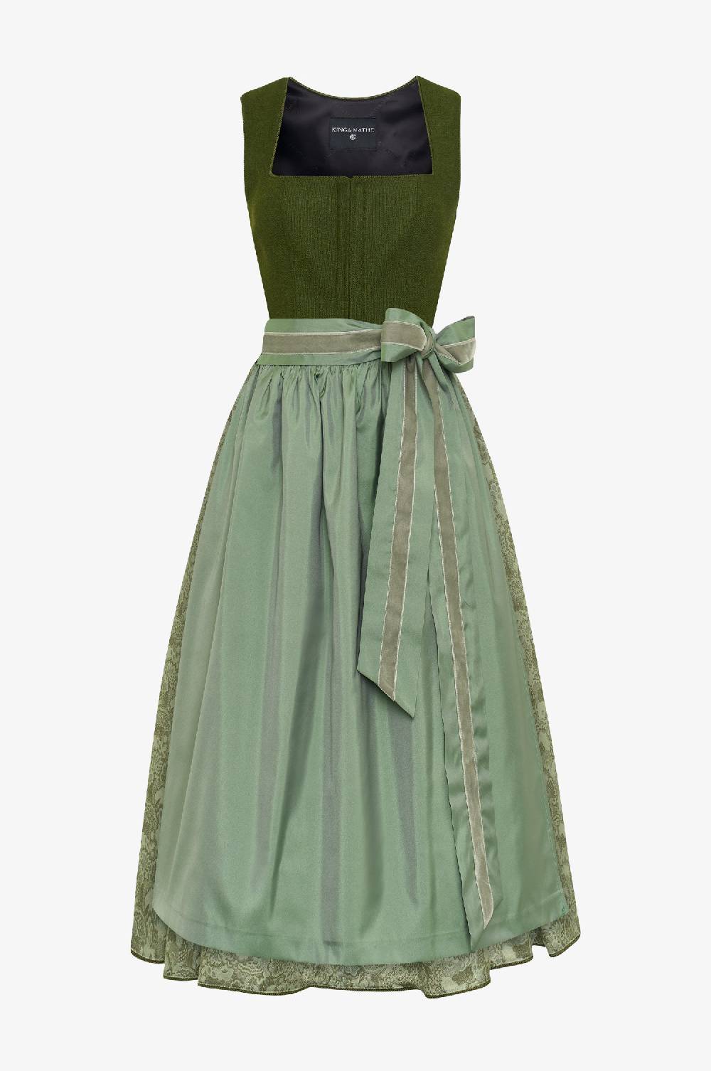 Kinga Mathe Dirndl Girona in Jagd