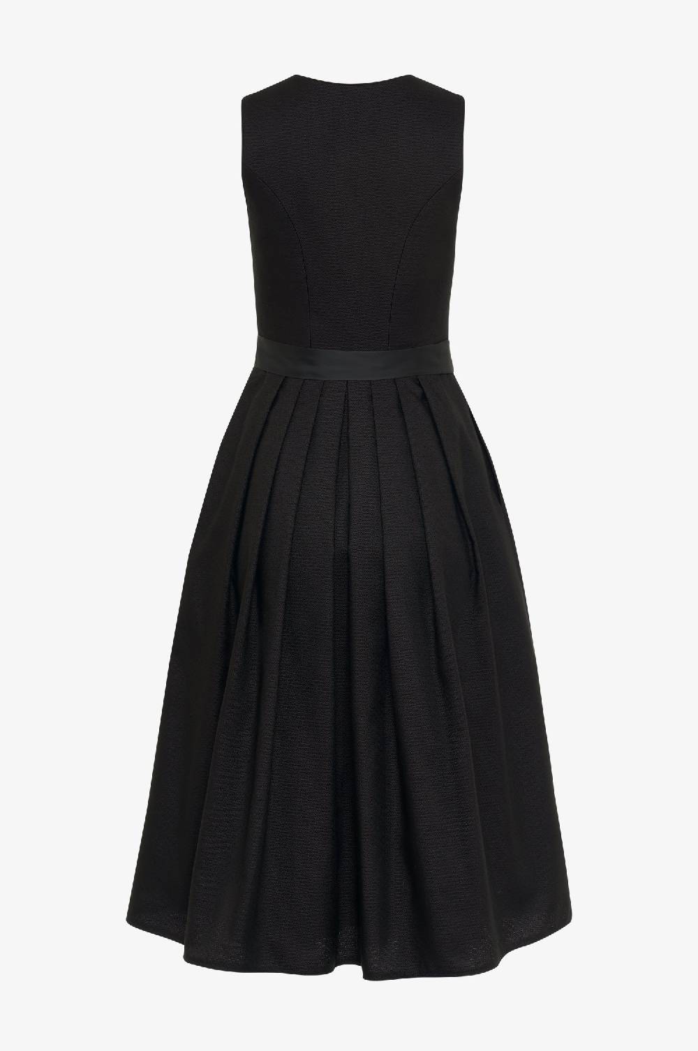 Kinga Mathe Dirndl Mina Schwarz