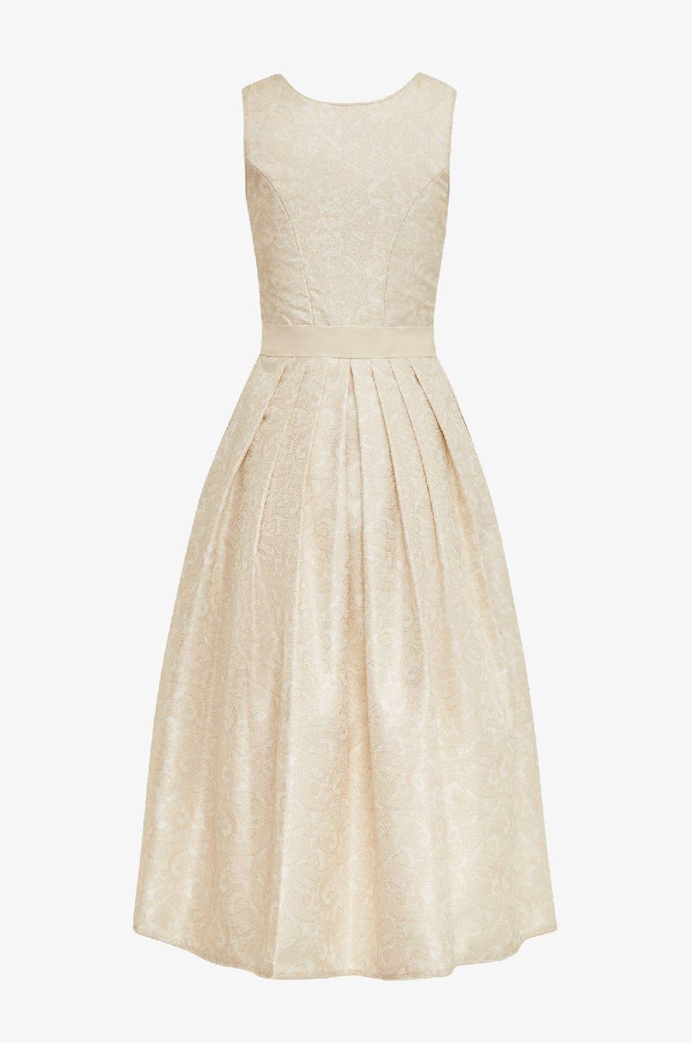 Kinga Mathe Dirndl Miri In Sand