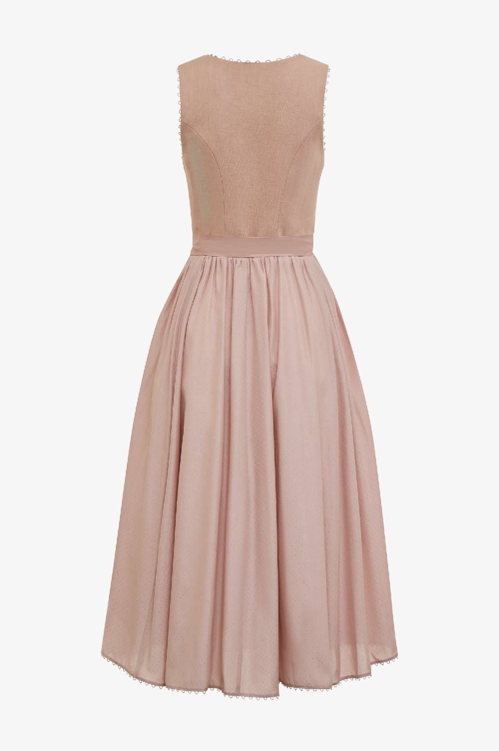 Kinga Mathe Dirndl München In Puder