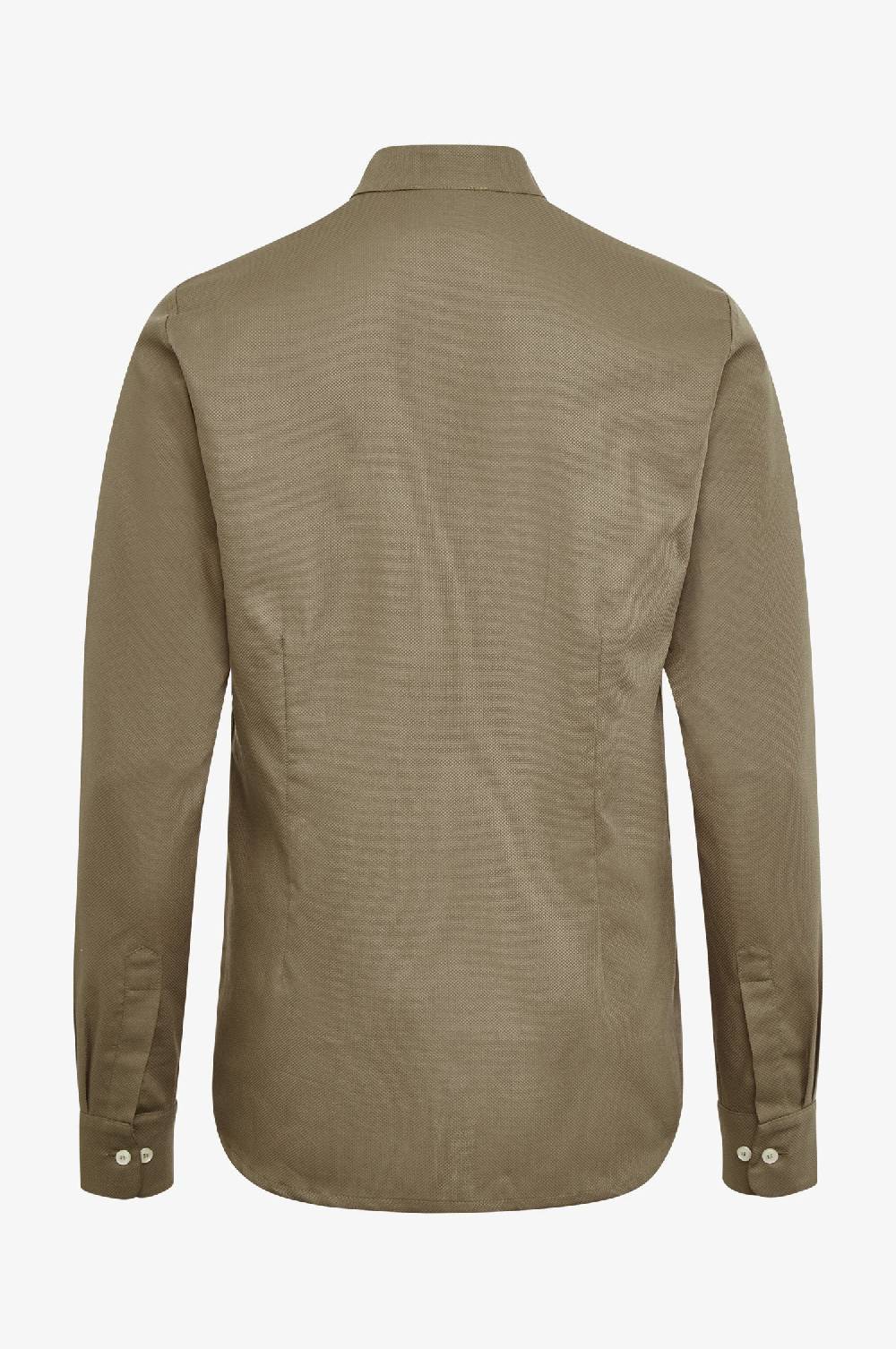 Kinga Mathe Hemd Leo In Schlamm