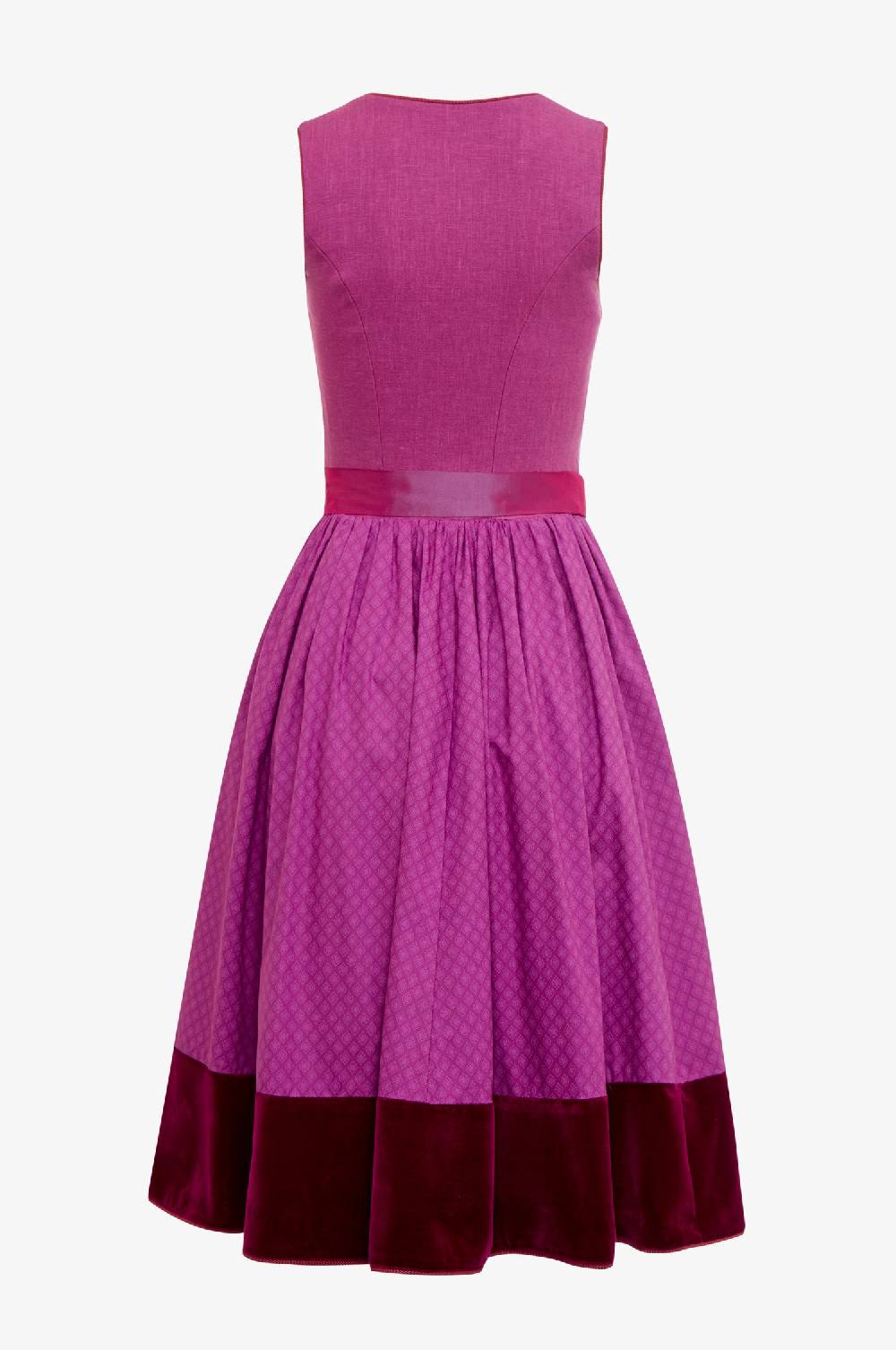 Kinga Mathe Jubiläumsdirndl In Cassis