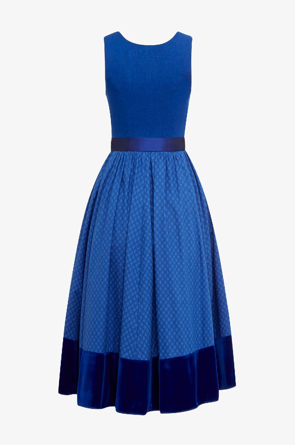 Kinga Mathe Jubiläumsdirndl In Royal