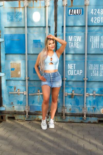 Koucla Trendy Crop-Top Mit Sexy Einblick