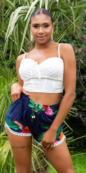 Koucla Sexy Sommer Shorts Mit Spitze Am Saum Und Taschen