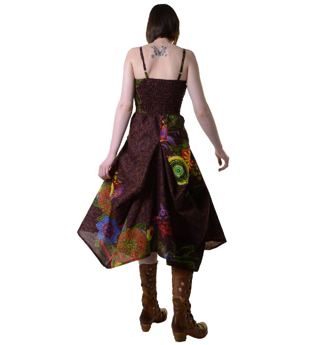 Kunst Und Magie Farbenfrohes Goa Sommerkleid Mit Trendigen Blumenmustern