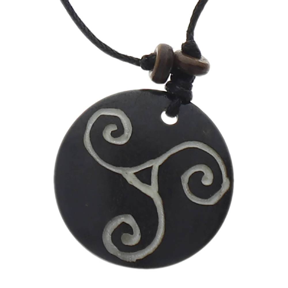 Kunst Und Magie Keltisches Triskele Dreifalt Amulett schwarz Mittelalter Celtic