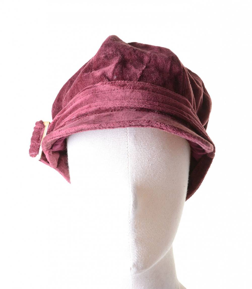 Kunst Und Magie Schirmmütze Aus Samt Bordeaux