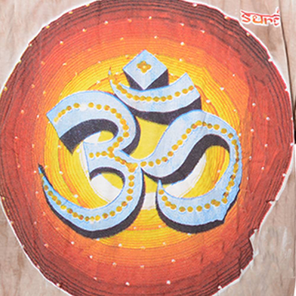 Kunst Und Magie Kunst Und Magie Sure 70er Retro T-Shirt OM Im Batik Look