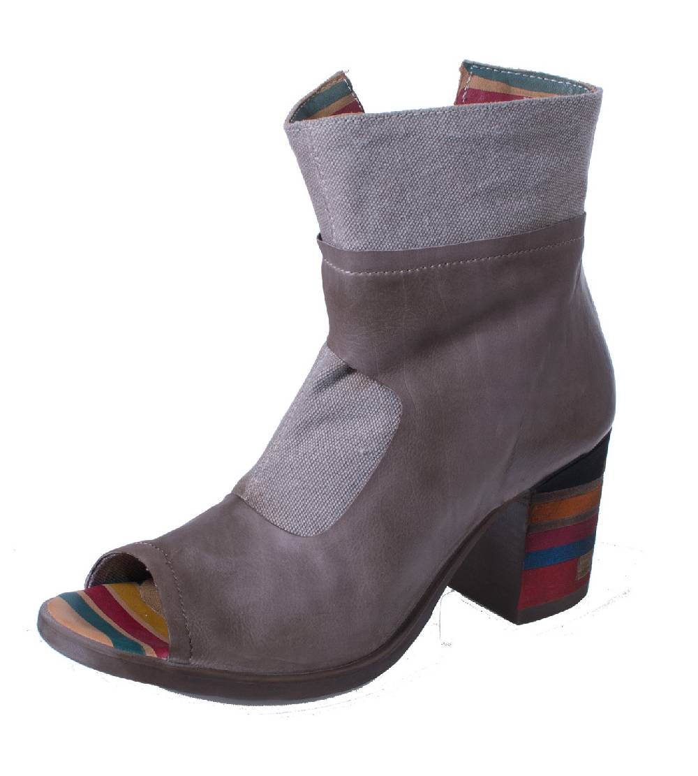 Kunst Und Magie Papucei Damen Sandale / offene Stiefelette Elisa Beige