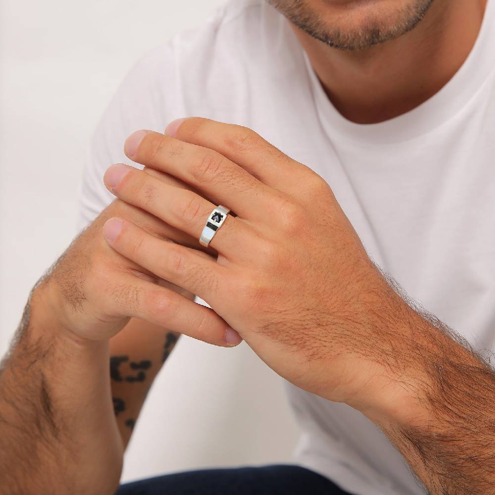 Kuzzoi Bandring Pyramide | Onyx (Schwarz)