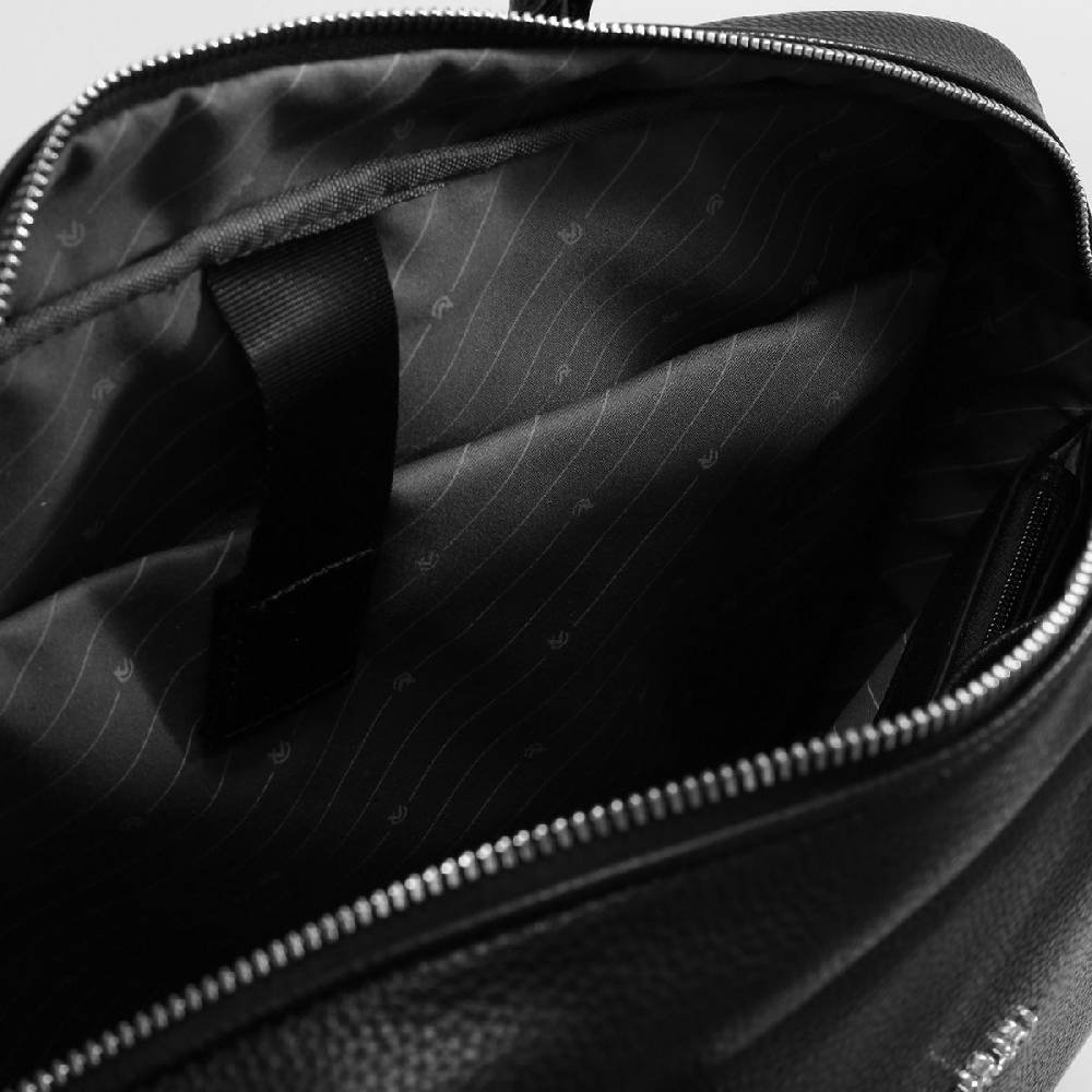 L. Credi Ella Henkeltasche Schwarz