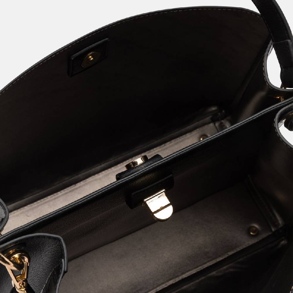 L. Credi Filiberta Hobo Schwarz