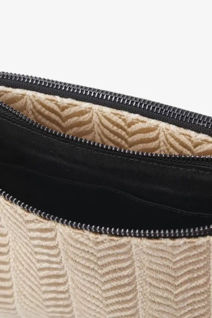 Lala Berlin Crossbody Pouch Marte Canvas Chevron Cream