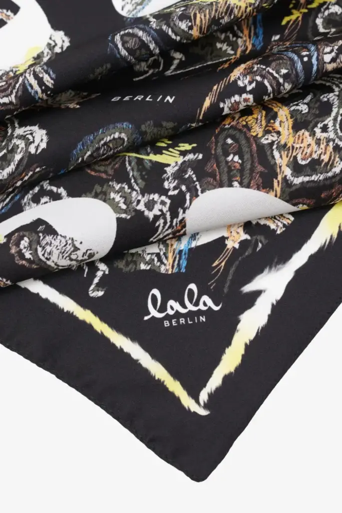Lala Berlin Cube Ahrina Silk Paisley Park Dark
