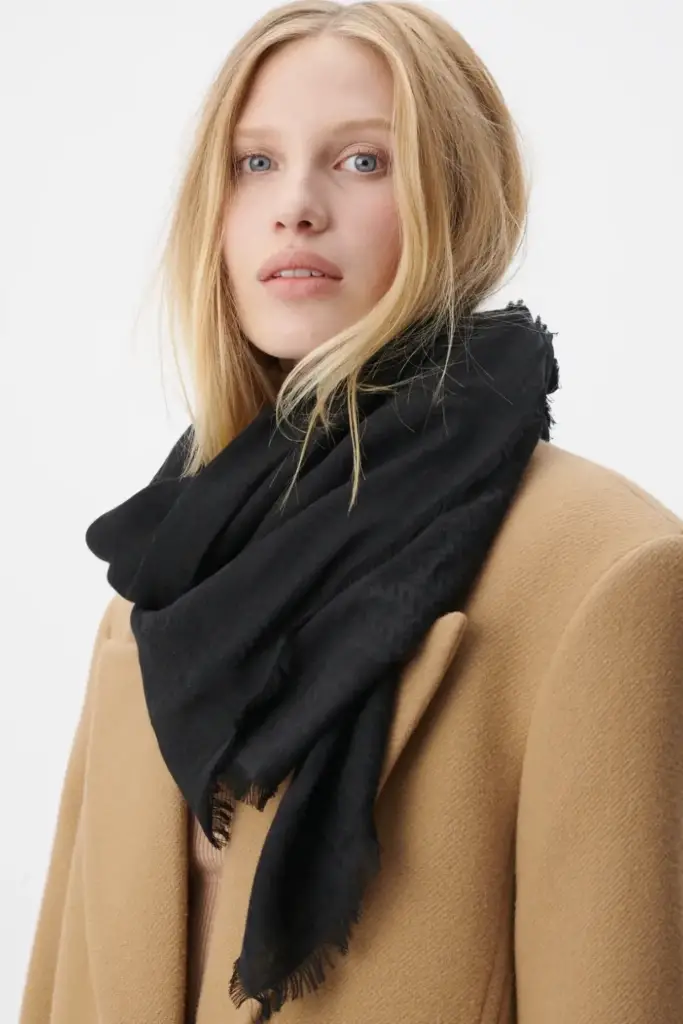 Lala Berlin Scarf Aeryn viscose mix heritage black