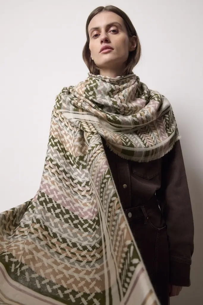Lala Berlin Scarf Avril Viscose Mix Dusk