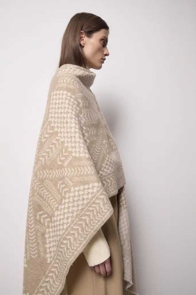 Lala Berlin Poncho Pineo Wool Mix Heritage Star Sand