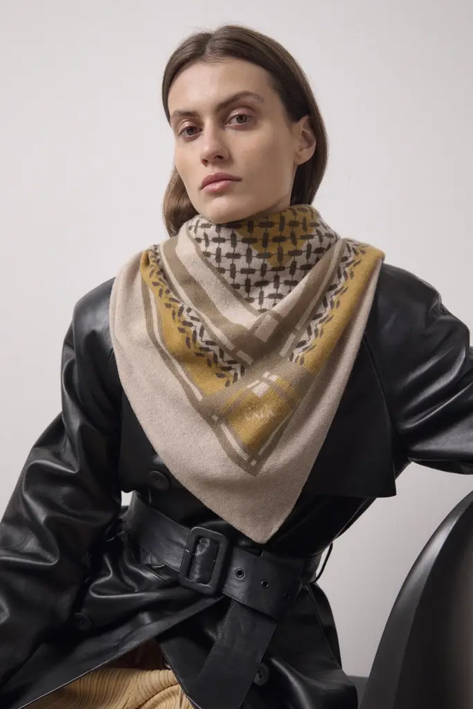 Lala Berlin Triangle Double Heritage Cashmere Dune/sand