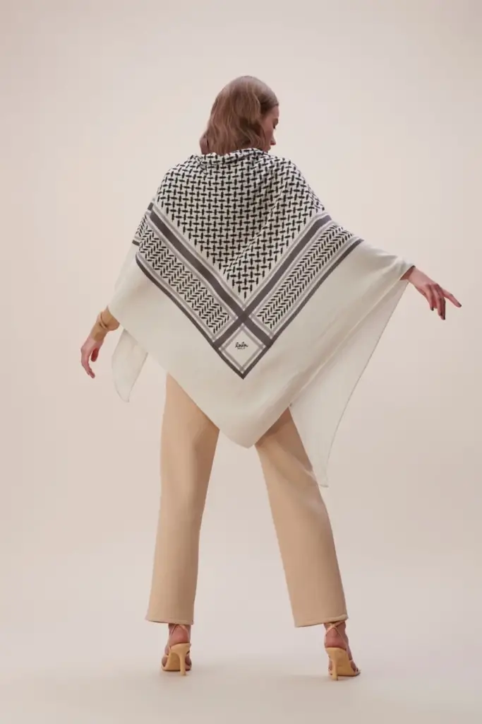 Lala Berlin Triangle Trinity Classic L Cashmere Off White