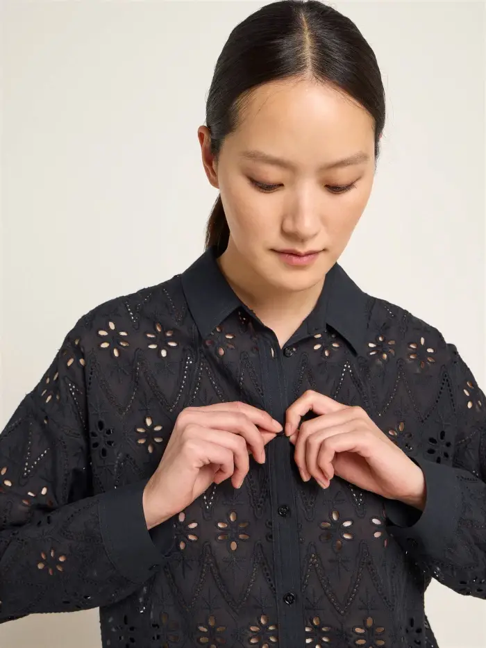 Lanius Spitzen-Hemdbluse