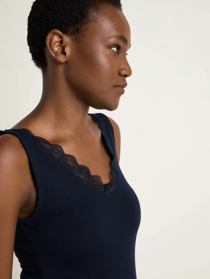 Lanius Top Mit Spitze (GOTS)