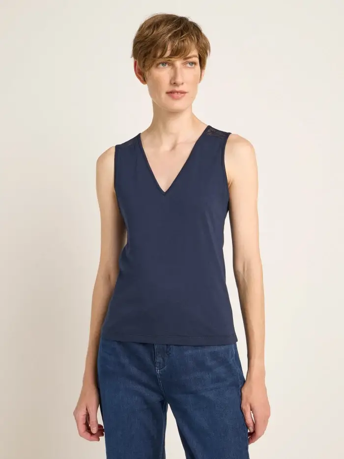 Lanius Top mit Spitzeneinsatz (GOTS)