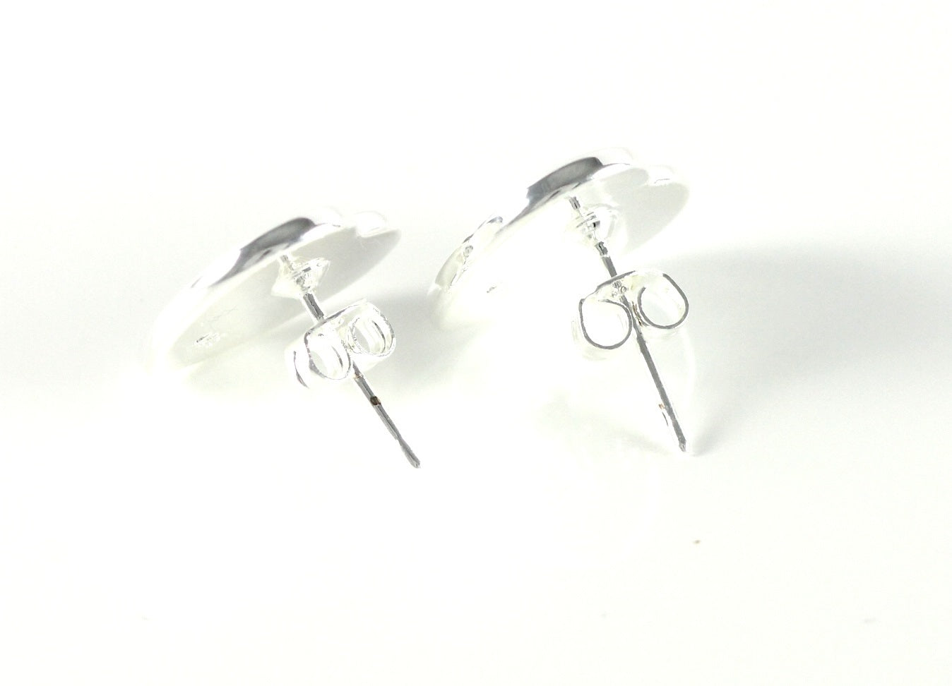 Lau Fashion Silber Herzchen Ohrstecker Glänzende Damen Ohrringe Geschenk Schmuck Ø 15mm