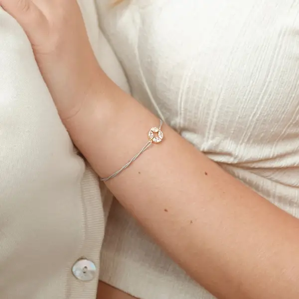 Leaf Jewelry Glücksbändchen Round Flower, 18 K Rosegold Vergoldet, Beige