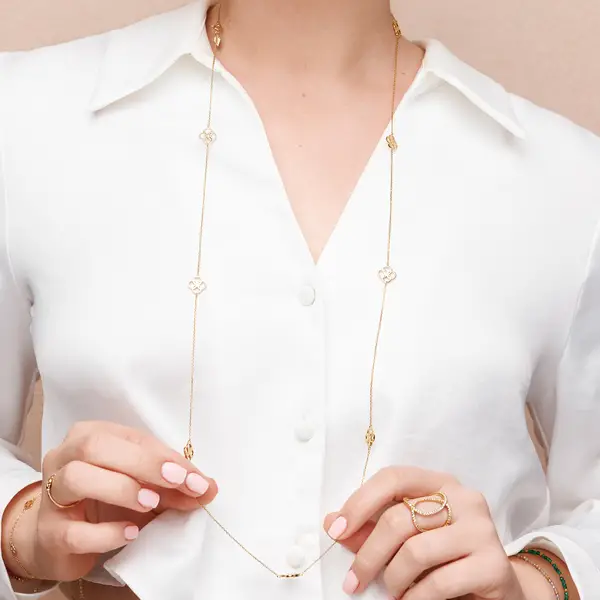 Leaf Jewelry Lange Halskette Clover Charm, 18 K Gelbgold Vergoldet