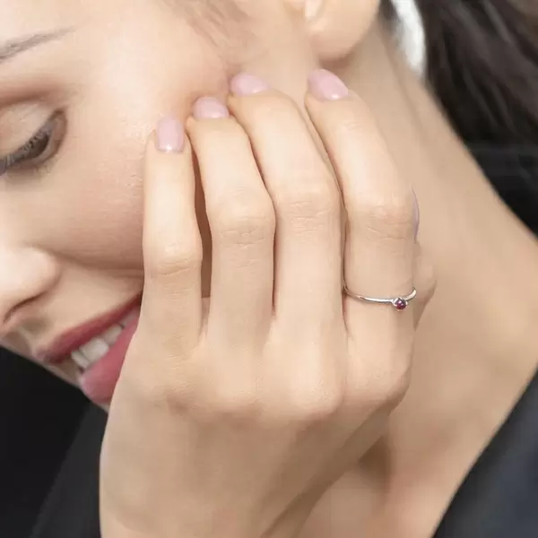 Leaf Jewelry Ring Cabochon, 14 K Weißgold, Rubin