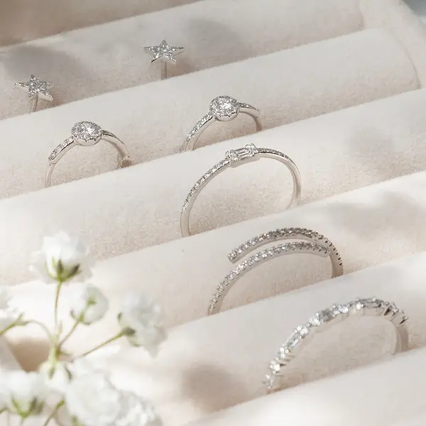 Leaf Jewelry Ring Open Mit Diamanten, 18 K Gelbgold