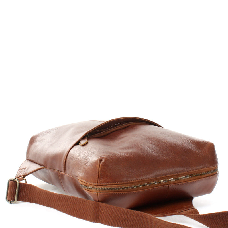 Leconi Crossbag Bodybag Lederrucksack Freizeit Rucksack Damen Herren Leder Braun LE1029