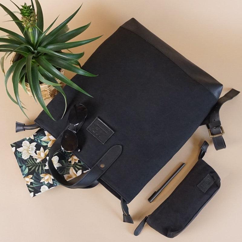 Leconi Freizeitrucksack Rucksack DIN A4 Canvas Leder Schwarz LE1021