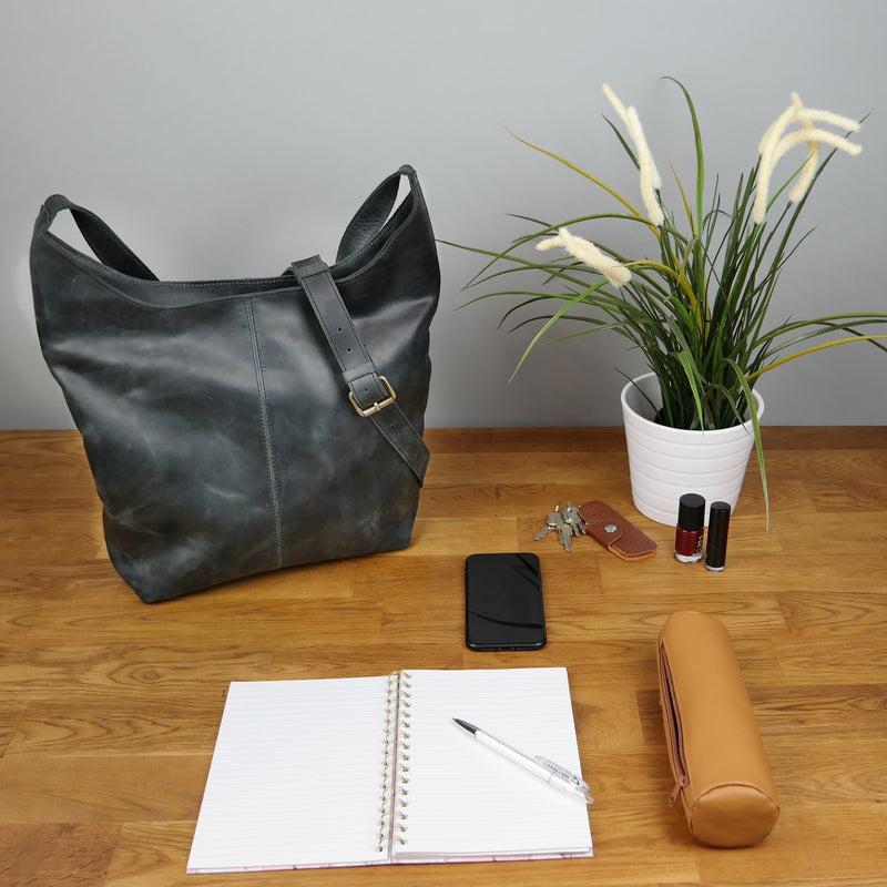 Leconi Große Umhängetasche Schultertasche Beuteltasche Damentasche Leder Grau LE0055