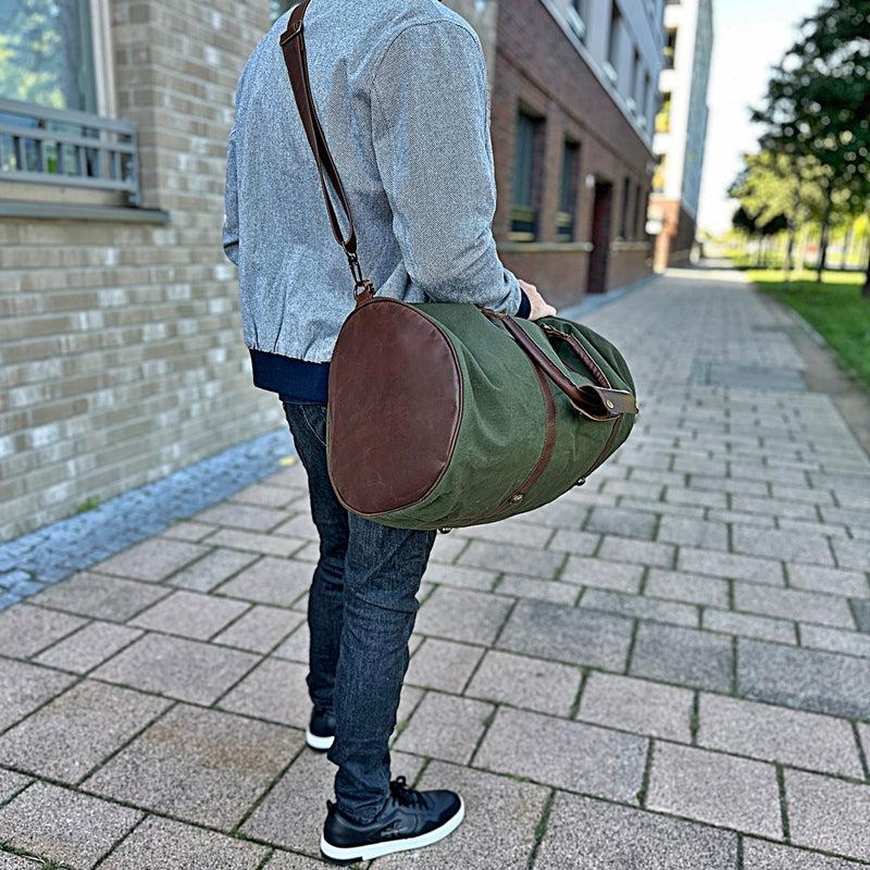 Leconi Großer Weekender Reisetasche Sporttasche Leder Canvas Grün LE2026