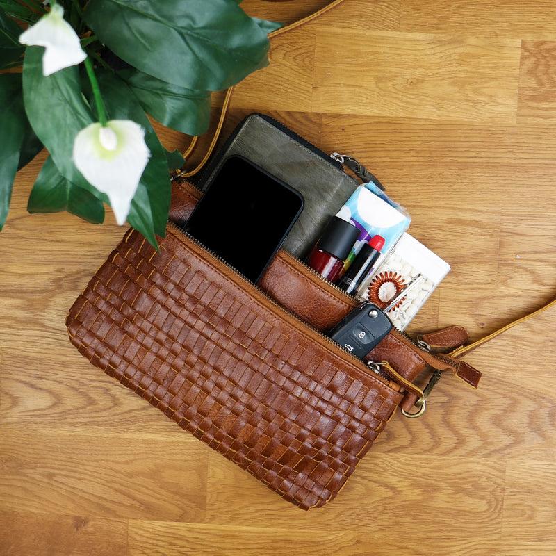 Leconi Kleine Umhängetasche Schultertasche Damentasche Clutch Leder Braun LE3081