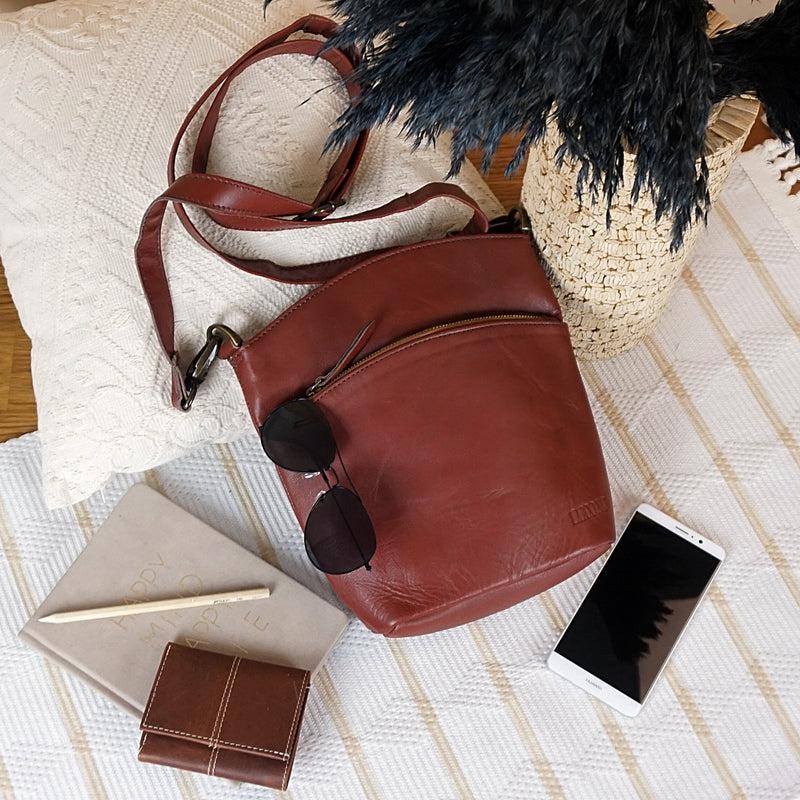 Leconi Kleine Umhängetasche Schultertasche Freizeittasche Leder Rotbraun LE3049