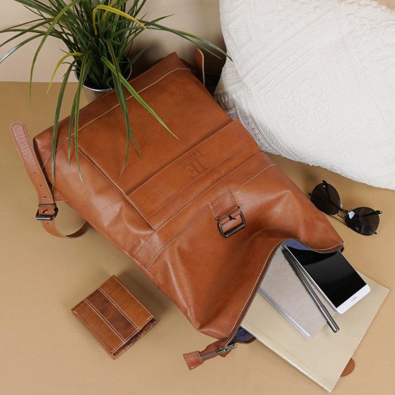Leconi Roll Top Rucksack Lederrucksack Freizeitrucksack Damen Herren Leder Cognac LE1025