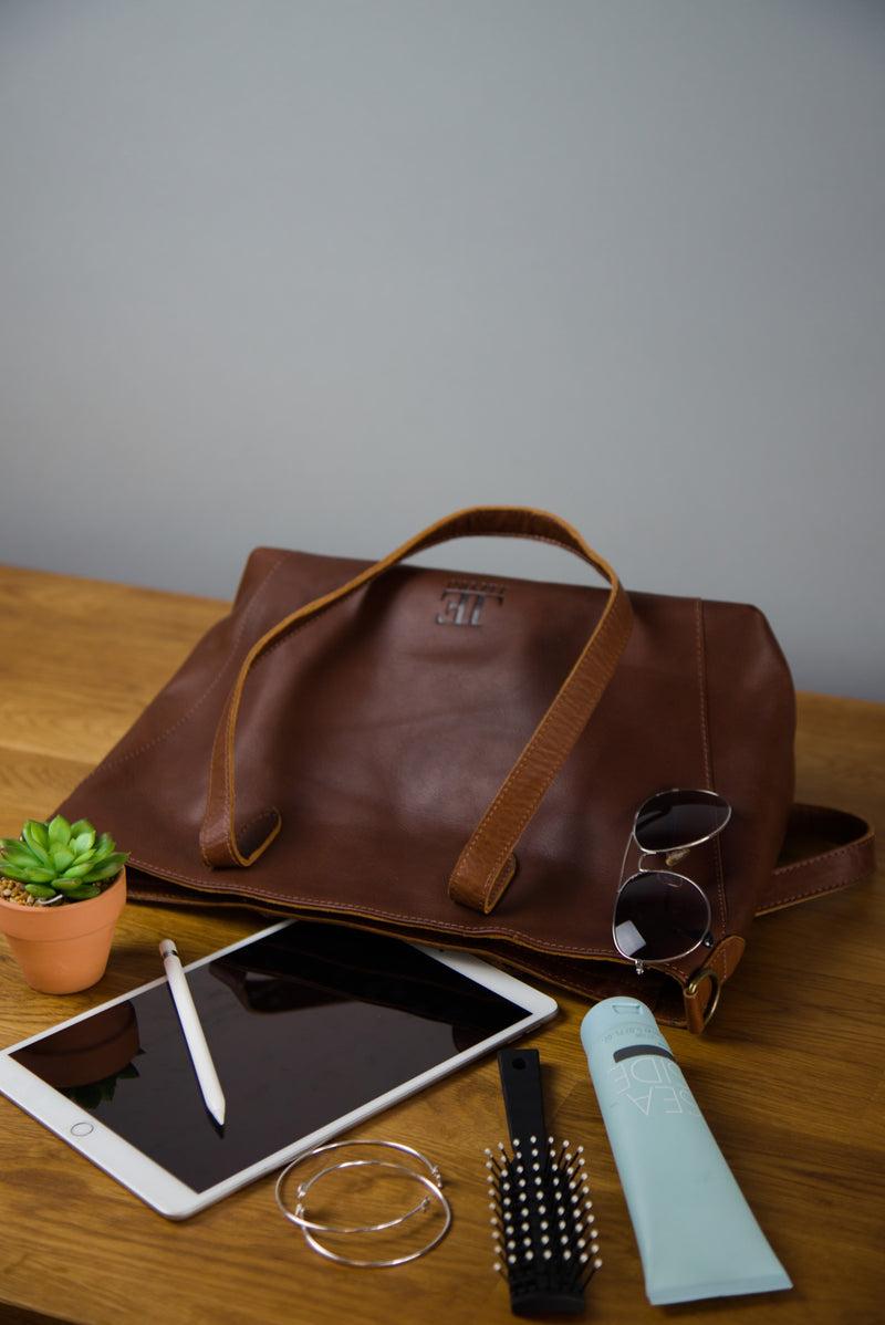 Leconi Schultertasche Damentasche DIN A4 Leder Braun LE0071