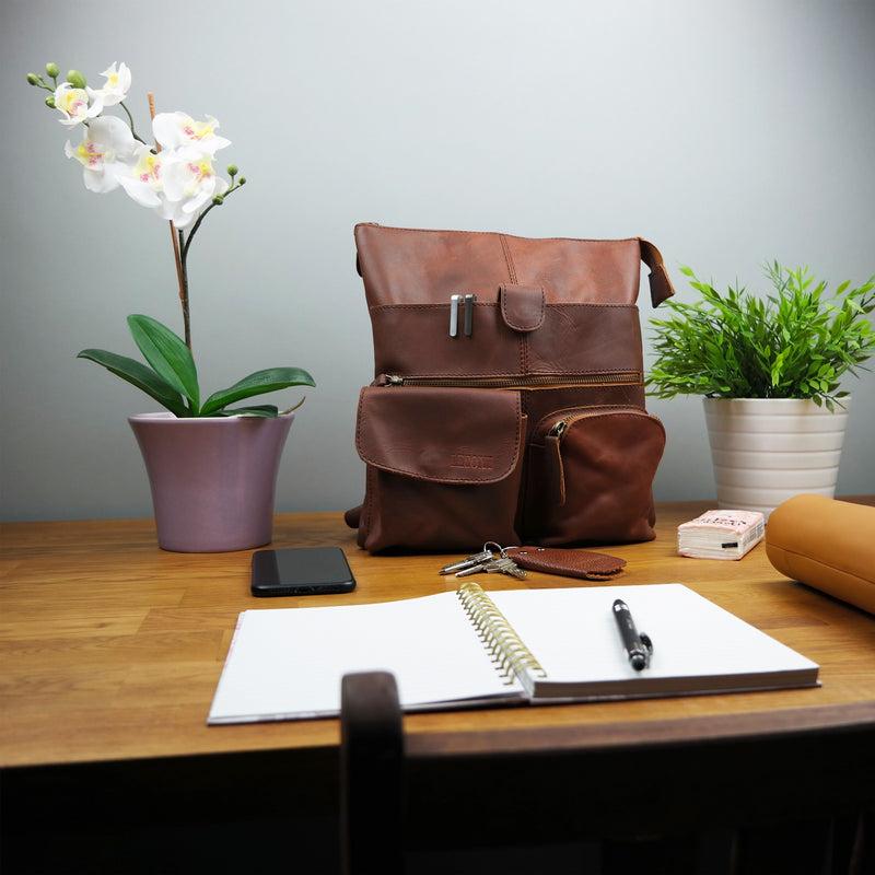 Leconi Umhängetasche Schultertasche Damen Herren Used Look Leder Braun LE3011