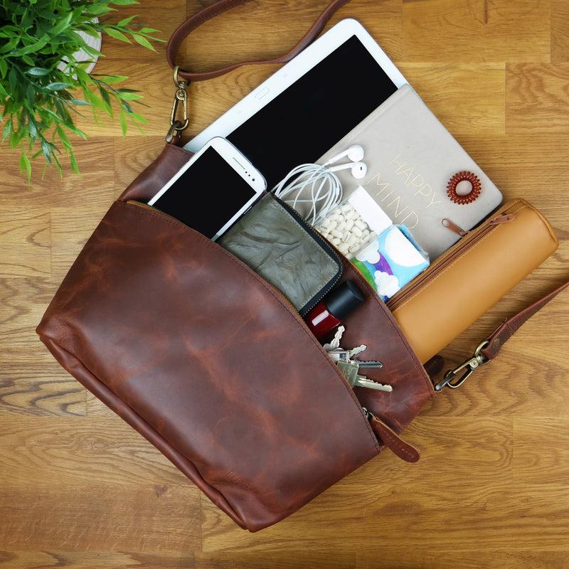 Leconi Umhängetasche Schultertasche Freizeittasche Leder Braun LE3050