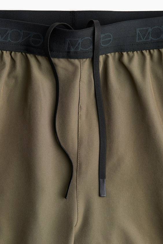 HM DryMove™ 2-in-1-Sportshorts Mit 4-Wege-Stretch