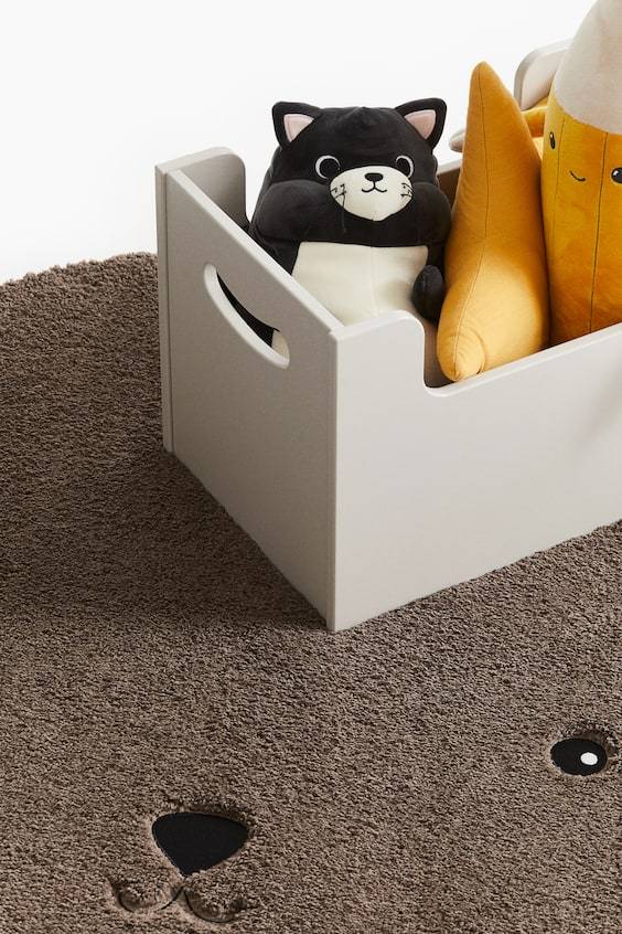 HM Animal-shaped Rug